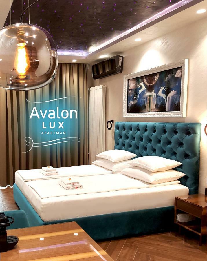 Avalon Lux Studio Apartment โนวีซาด ภายนอก รูปภาพ