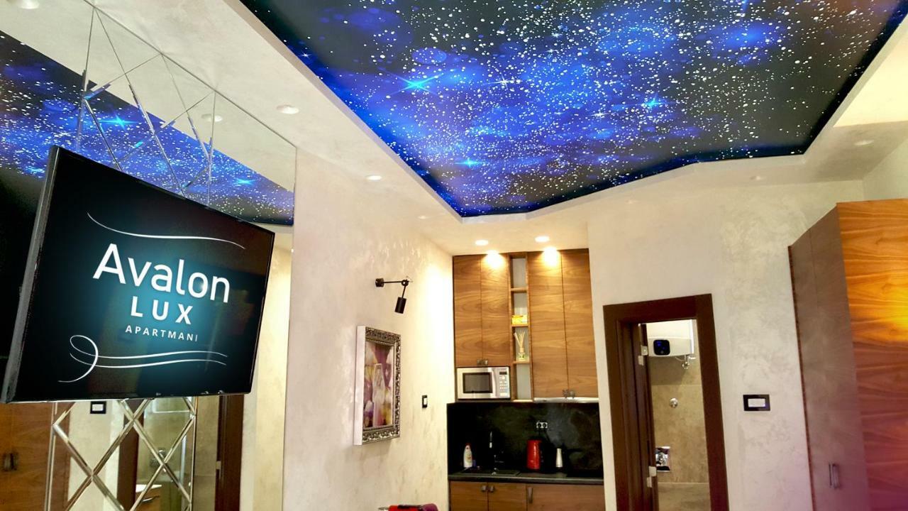 Avalon Lux Studio Apartment โนวีซาด ภายนอก รูปภาพ