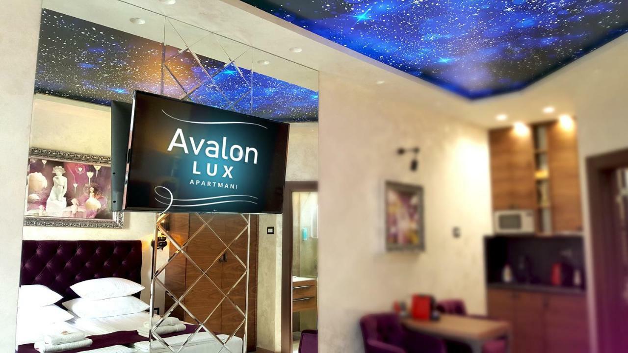 Avalon Lux Studio Apartment โนวีซาด ภายนอก รูปภาพ